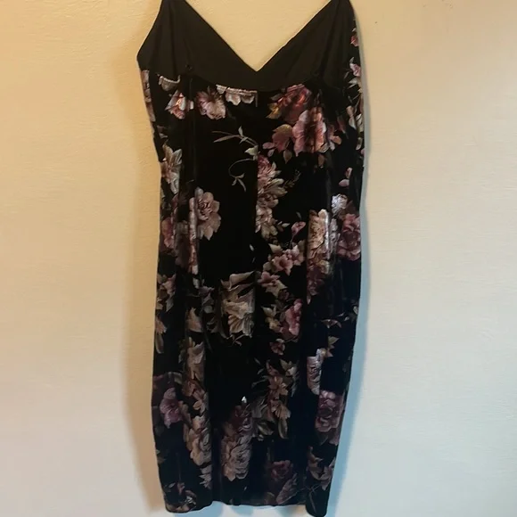 Guess Dress - Picture 2 of 4